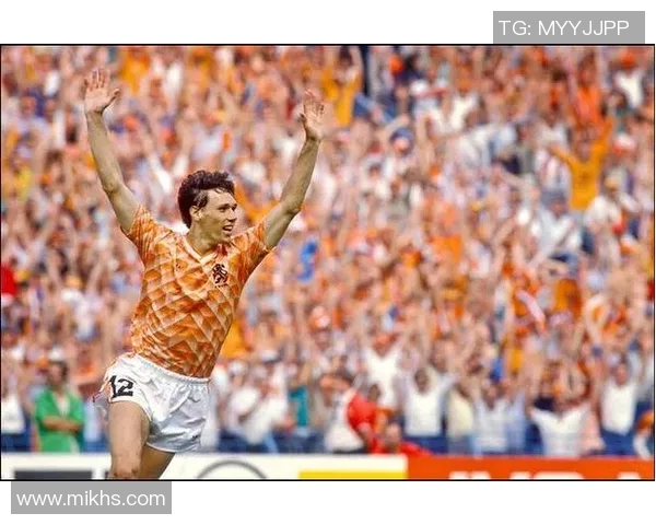 足球巨星铜像展现传奇风采 引领全球球迷致敬偶像的永恒纪念